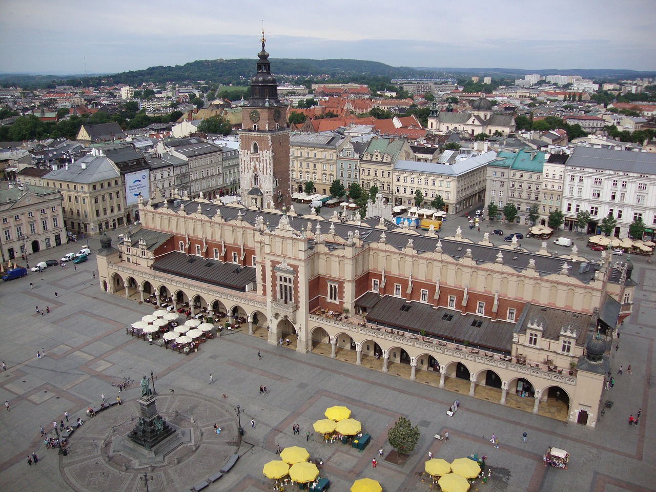 krakw poland hall the market 934355