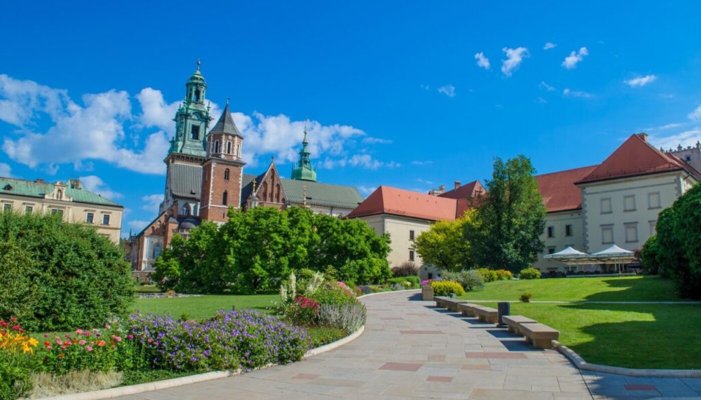 krakow poland europe wawel castle 1669195
