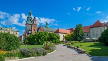 krakow poland europe wawel castle 1669195