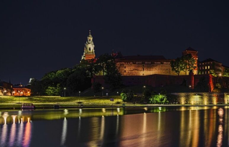 poland krakw wawel wisla poland 1449357 poland krakw wawel wisla poland 1449357